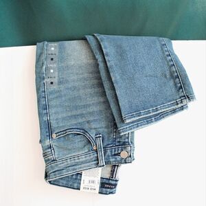 32 Inseam | Lucky Brand Mid Rise Sweet Straight